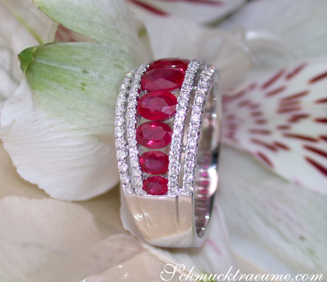Charmanter Rubin Ring mit Brillanten in Weißgold 750
