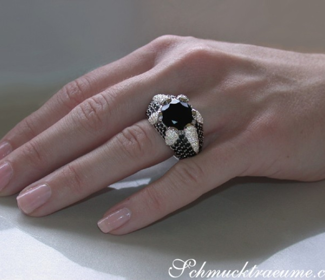 Opulenter Onyx Ring mit schwarzen & weißen Diamanten