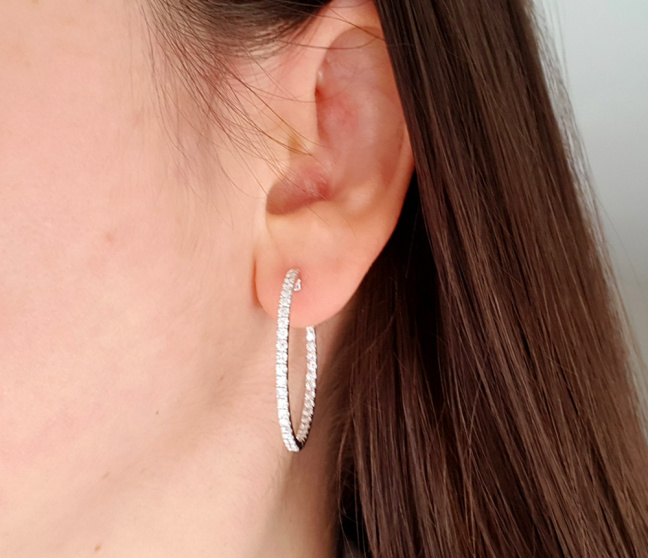 Attraktive Creolen mit Diamanten (Ø 3,30 cm)