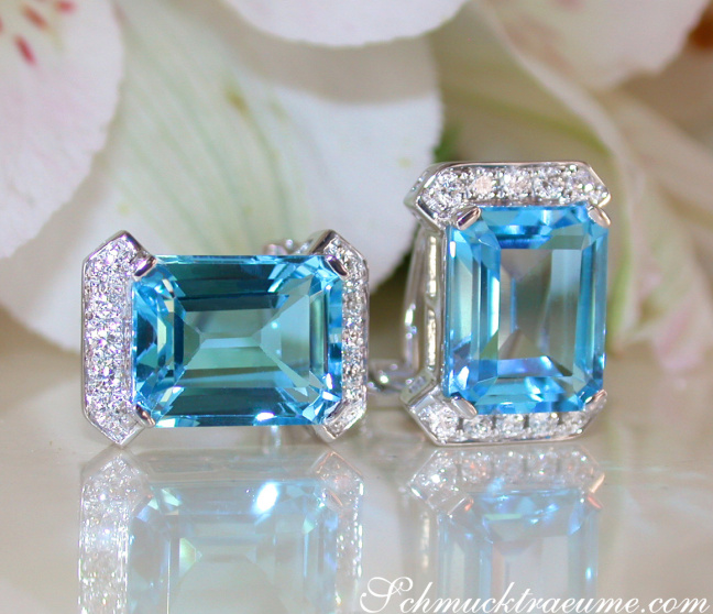 Blautopas Ohrstecker mit Diamanten in Weißgold