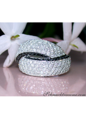 Verschlungener Brillanten Ring mit schwarzen Diamanten