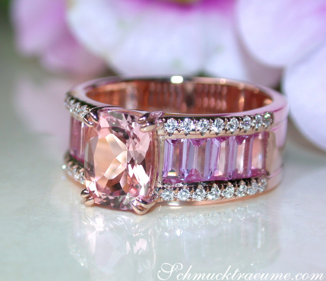Morganit Ring mit pinken Saphiren und Brillanten