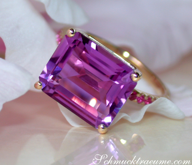 Amethyst Ring mit Rubinen