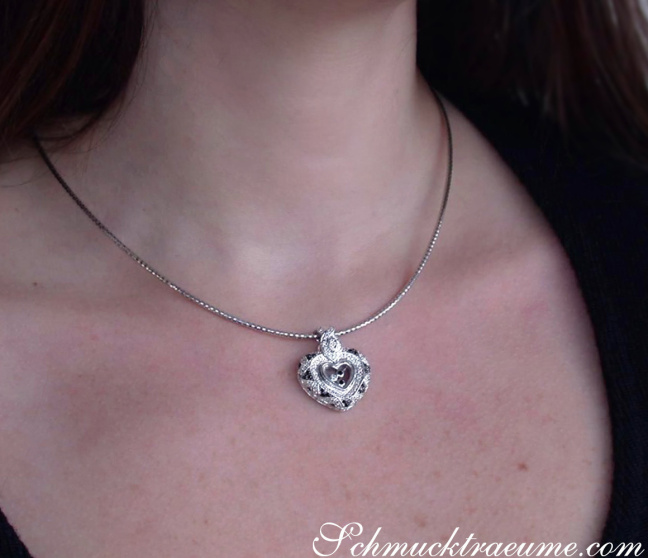 Herz Anhänger mit schwarzen Diamanten hinter Glas