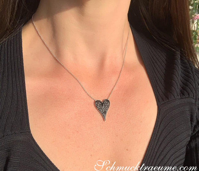 Schwarze Diamanten Halskette Herz