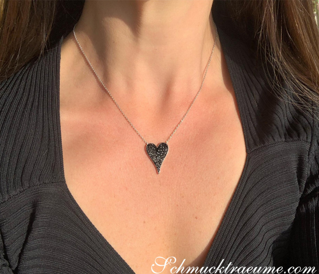 Schwarze Diamanten Halskette Herz