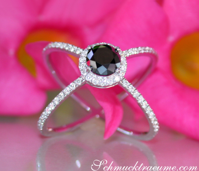 Schwarzer Diamant Solitär Ring