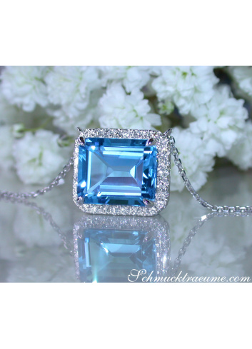 Magnificent Blue Topaz Necklace with Diamonds