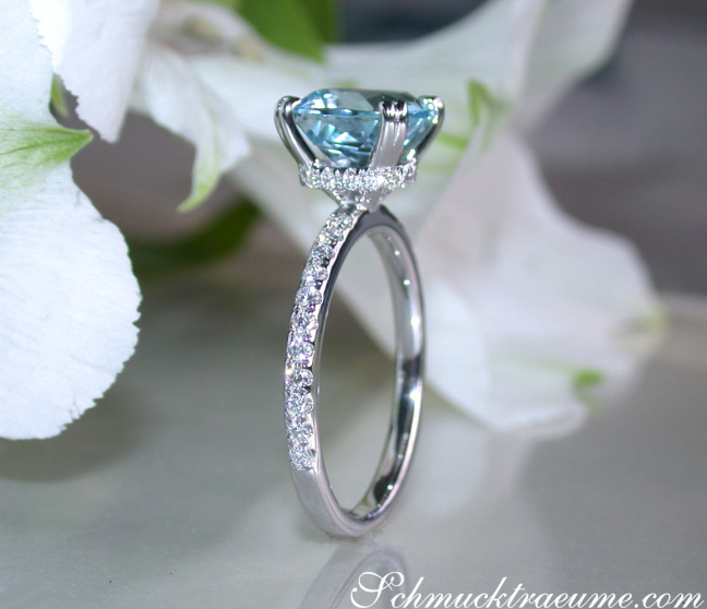 Aquamarin Ring mit Diamanten Weißgold 585