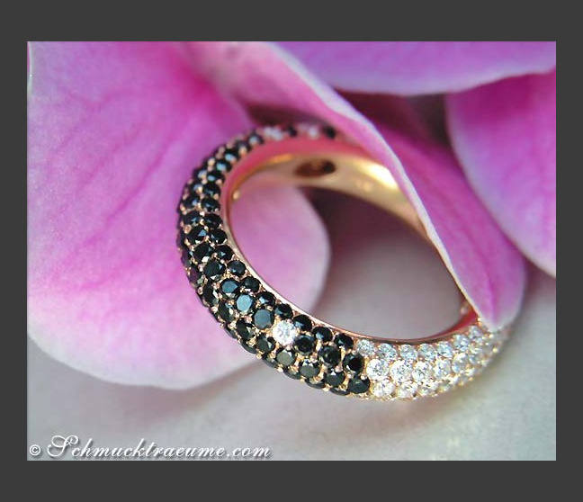 Memory Ring mit schwarzen Diamanten