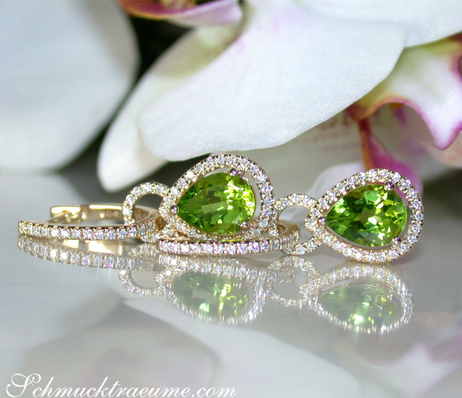 Peridot Ohrstecker mit Diamanten
