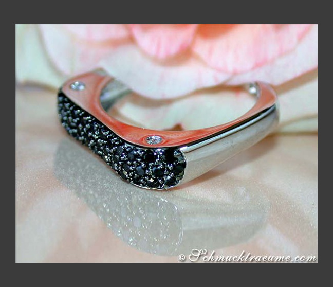 Schwarze Diamanten Ring