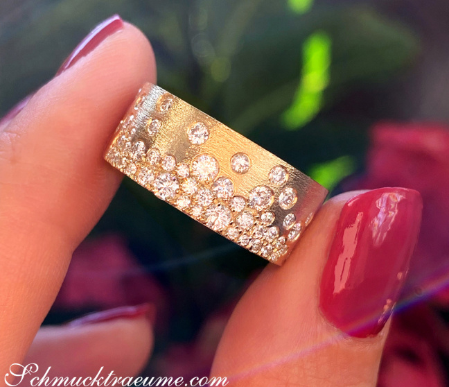 Brillanten Sternenhimmel Ring Gelbgold 585