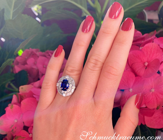 Ceylon Saphir Ring mit Diamanten