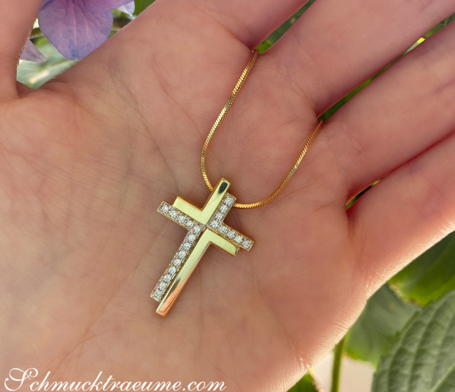 Brillanten Kreuz Anhänger in Gelbgold 750