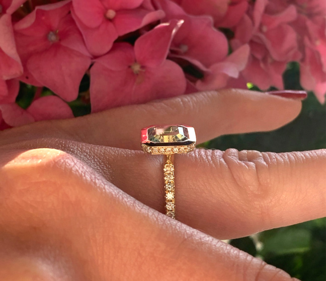 Raffinierter Aquamarin Ring  "Surprise" | SCHMUCKTRÄUME.COM