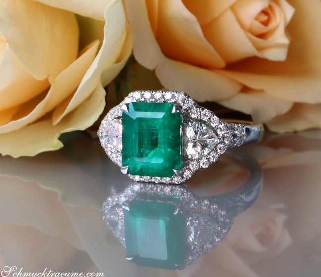 Kolumbianischer Smaragd Ring mit Diamanten