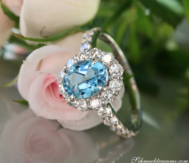 Zeitloser Aquamarin Ring mit Brillanten in Platin 900 | SCHMUCKTRÄUME.COM
