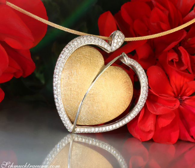 Prachtvolles Herz Collier mit Brillanten „Golden Sparkle“