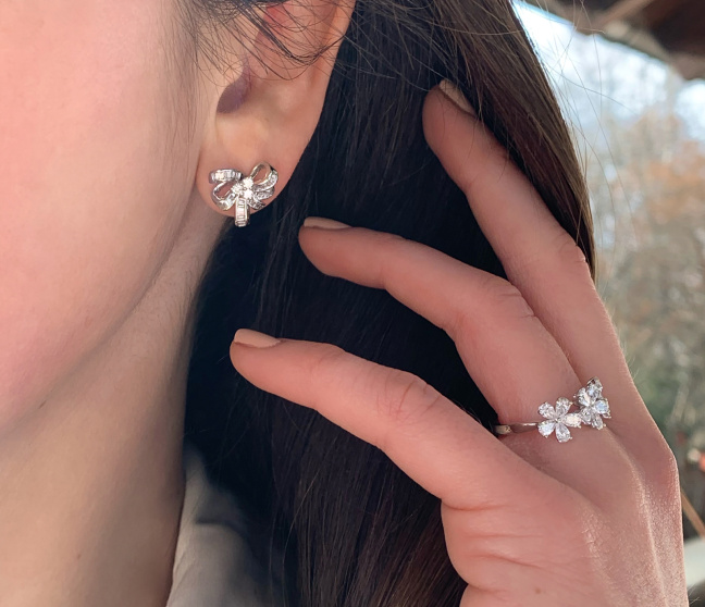 Exquisite Diamanten Schleifen Ohrstecker | SCHMUCKTRÄUME.COM
