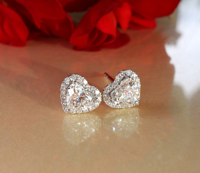 Lupenreine Diamanten Herz Ohrstecker Solitär