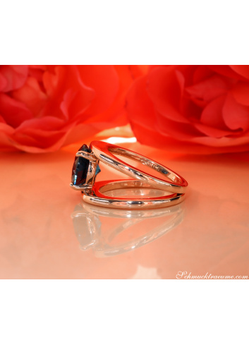 Auffallender Blautopas Ring „Blue Minimalism“