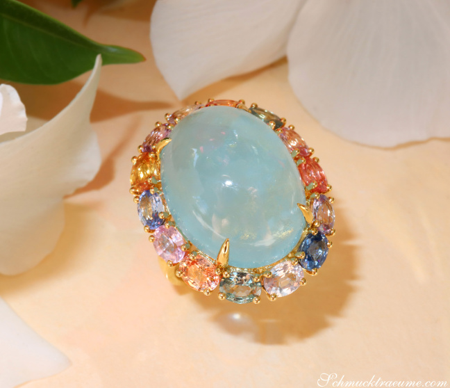 Milky Aquamarin Ring mit Multicolor Saphiren