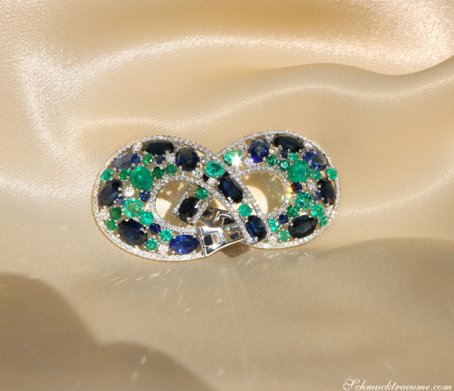 Luxuriöse Saphir Ohrgehänge mit Smaragden und Brillanten (20,56 ct.)