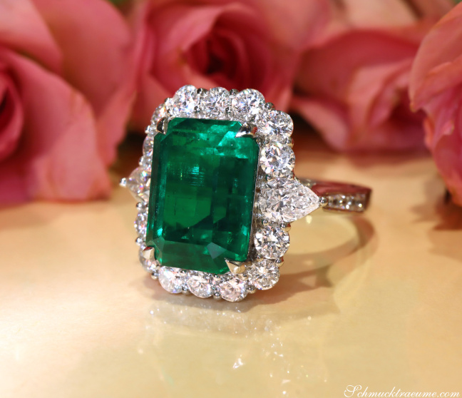 High Jewelry: Einzigartiger kolumbianischer Smaragd Ring  (Muzo Green, Minor Oil)