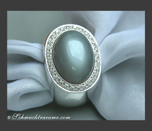 Mondstein Ring mit Brillanten