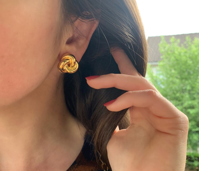 Gold Pur: Fabelhafte Ohrstecker „Goldener Knoten“