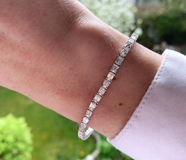 Tennis Armband mit Diamanten im Smaragdschliff