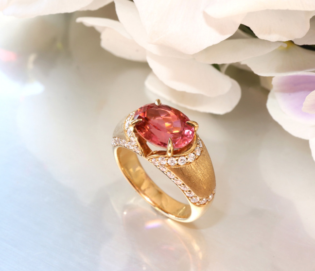 Sensationeller Rosa Turmalin Brillanten Ring "Surprise"