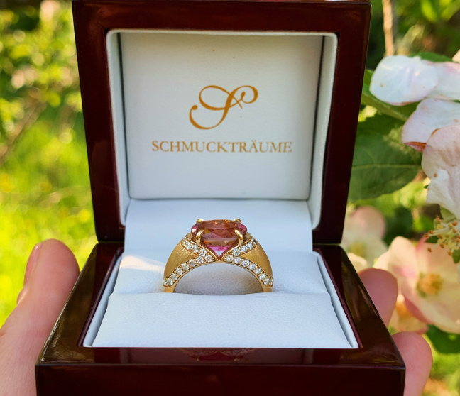 Sensationeller Rosa Turmalin Brillanten Ring "Surprise"