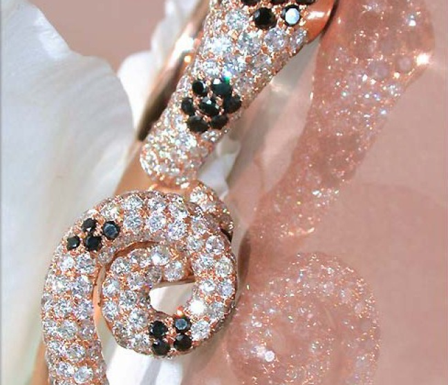 Diamanten Doppel Ring im Schlangen Design