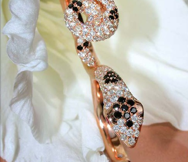 Diamanten Doppel Ring im Schlangen Design