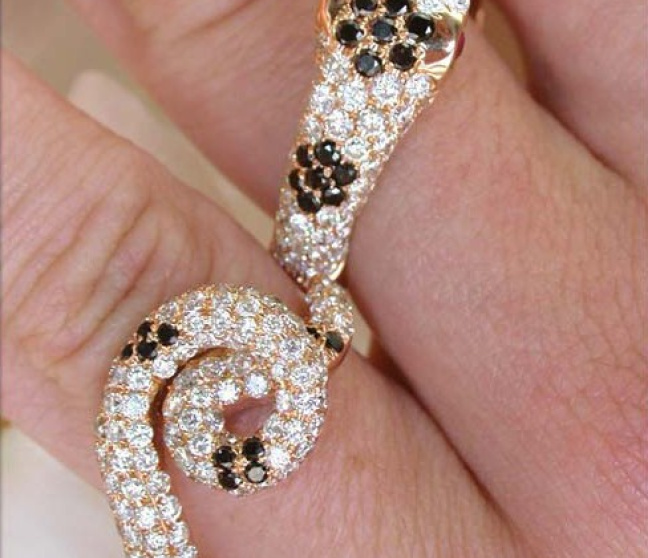Diamanten Doppel Ring im Schlangen Design