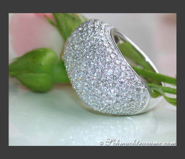 Schwerer Diamanten Dome Ring