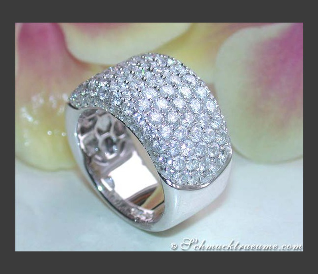 Breiter Brillanten Ring in Weißgold 750