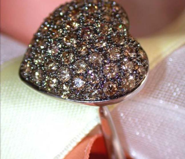 Herz Ring mit braunen Diamanten