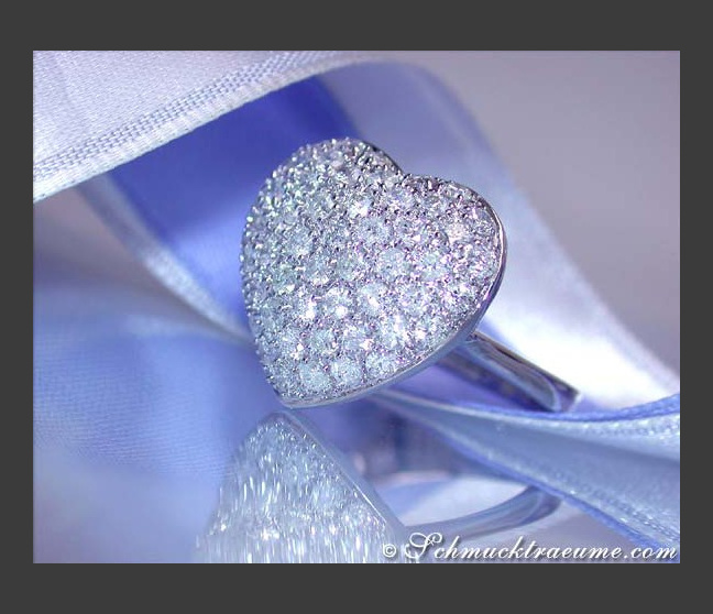 Herz Ring mit Diamanten