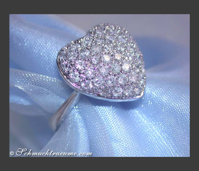Herz Ring mit Diamanten