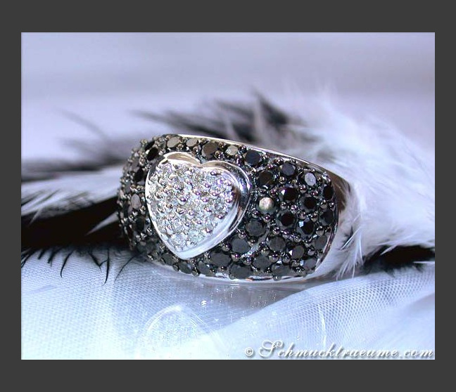 Herz Ring mit schwarzen Diamanten & Brillanten
