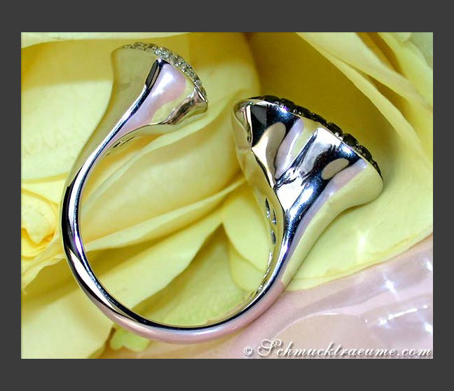 Herz Ring mit schwarzen Diamanten