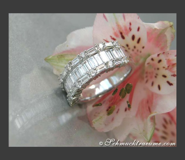 Hochwertiger Damen Schmuck online auf Schmucktraeume.com 