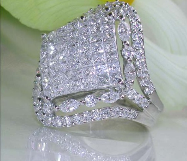 Brillanten Ring mit Marquise und Princess Diamanten