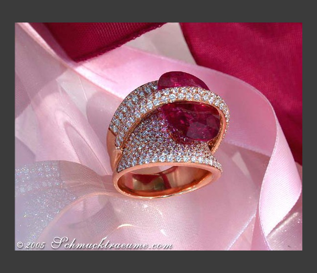 Rubellit Ring mit Brillanten