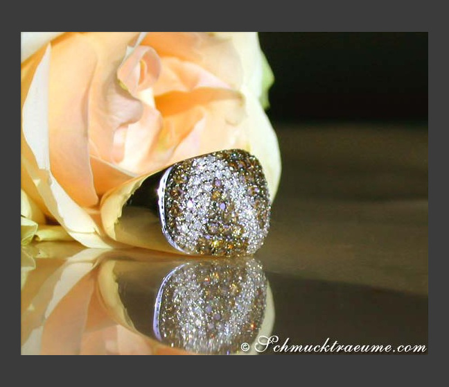 Ring mit braunen Diamanten