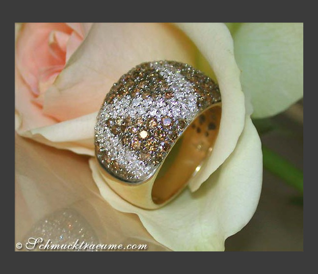 Ring mit braunen Diamanten