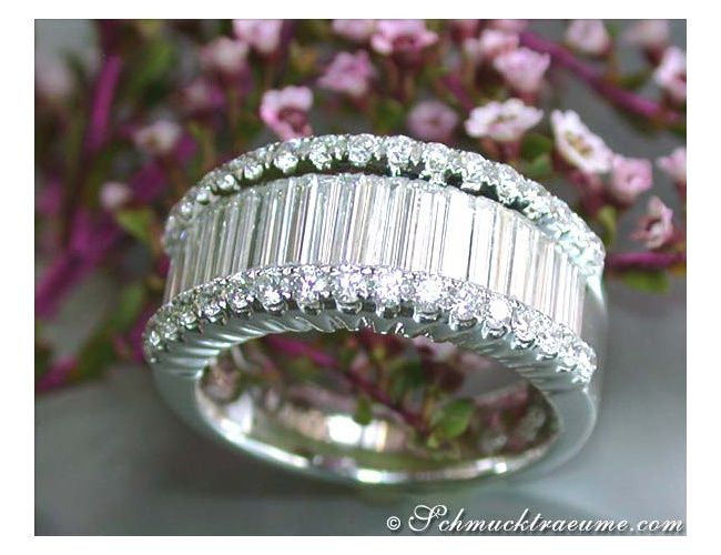 Glorious diamond ring with extra long baguette cut diamonds